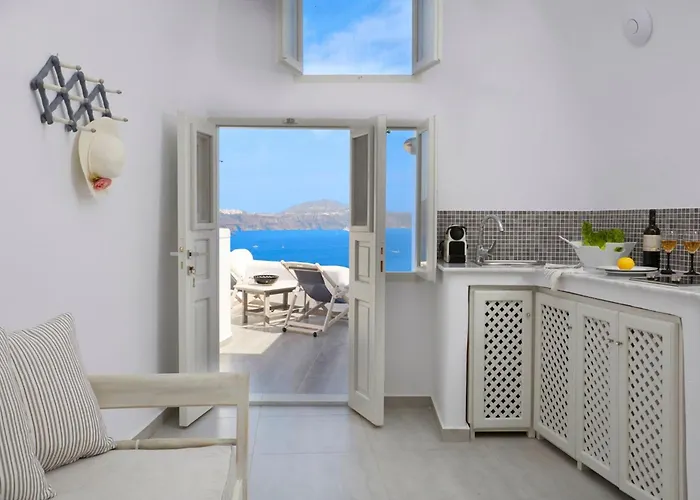Elegant Santorini House 2 Bedroom Caldera View Hot-tub Villa Tholos (Santorini)