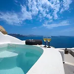 Elegant Santorini House 2 Bedroom Caldera View Hot-tub Villa