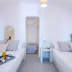 Villa Elegant Santorini House 2 Bedroom Caldera View Hot-tub
